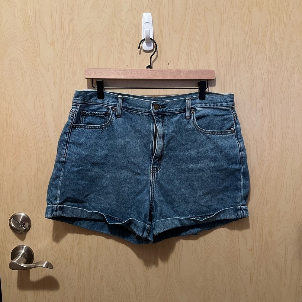 American Eagle mom jean shorts